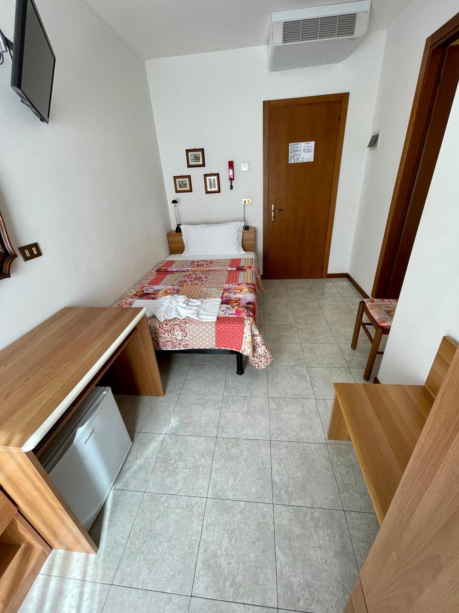 Hotel Rosa Caorle Quarto foto