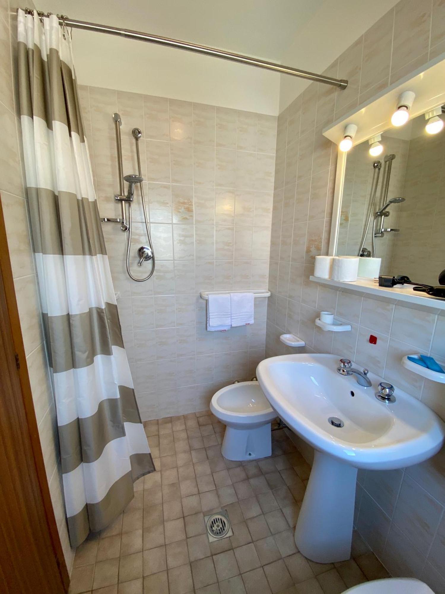 Hotel Rosa Caorle Quarto foto