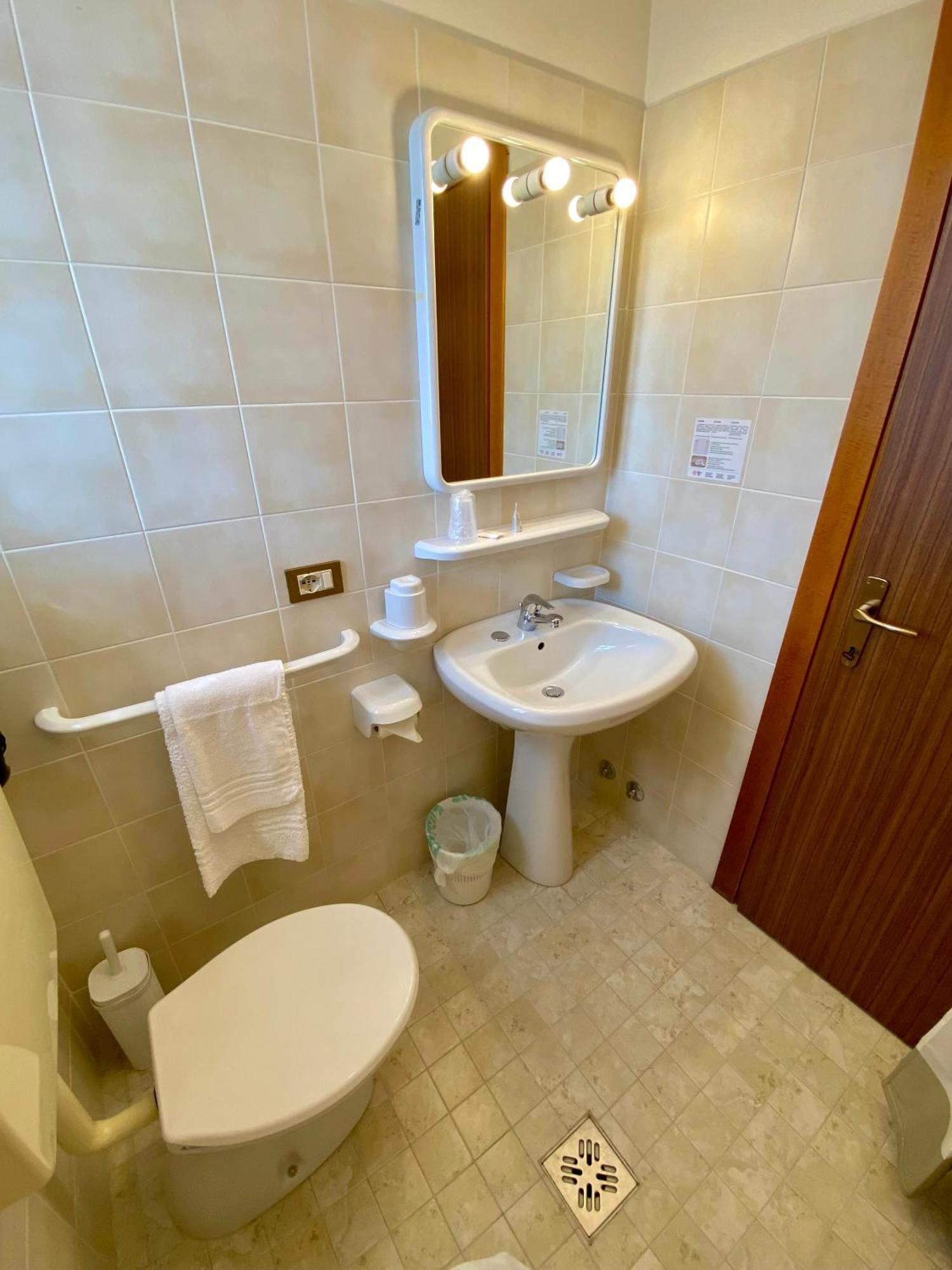 Hotel Rosa Caorle Quarto foto